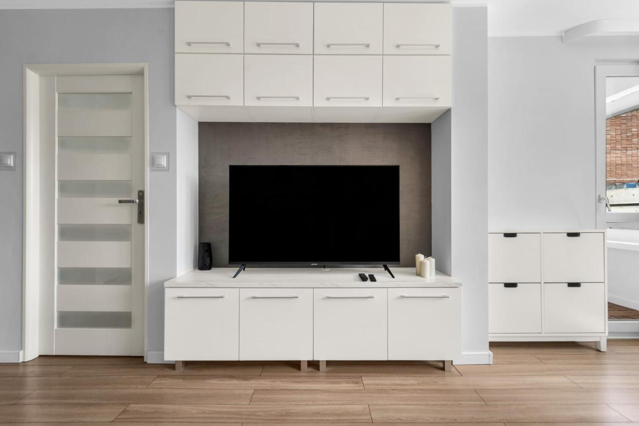 Chmielna Downtown Apartments - City Center, Aircon - By Rentujemy Варшава Екстер'єр фото